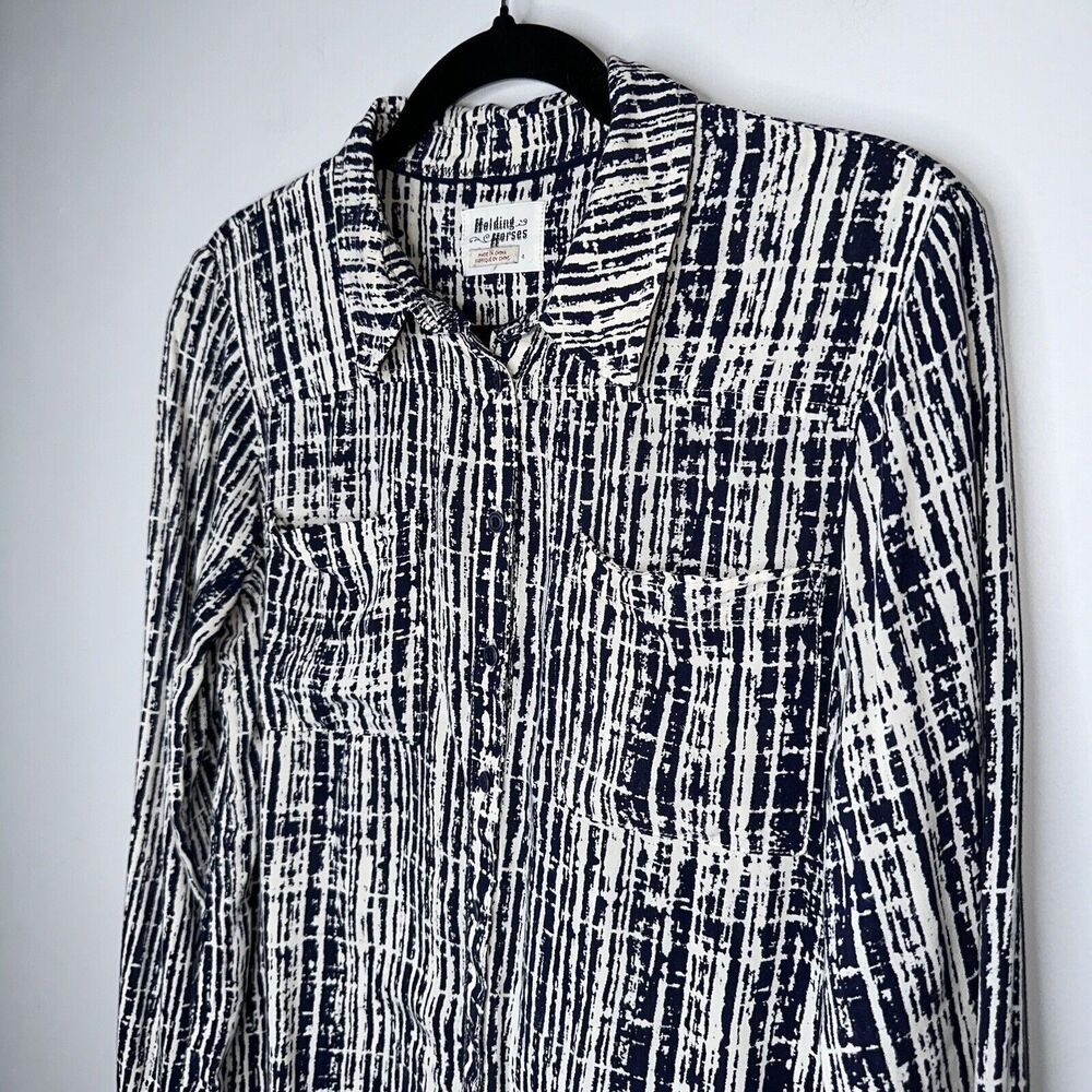 Holding Horses Anthropologie Women’s Sammie Printed Button Down Shirt Size 4 - Picture 2 of 5